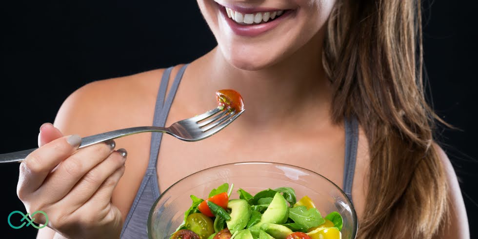 Nutrição Para Reduzir Inchaço e Melhorar a Composição Corporal